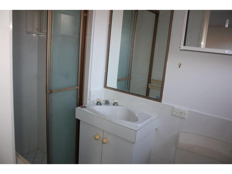 2/26 Lather Street, Southport QLD 4215