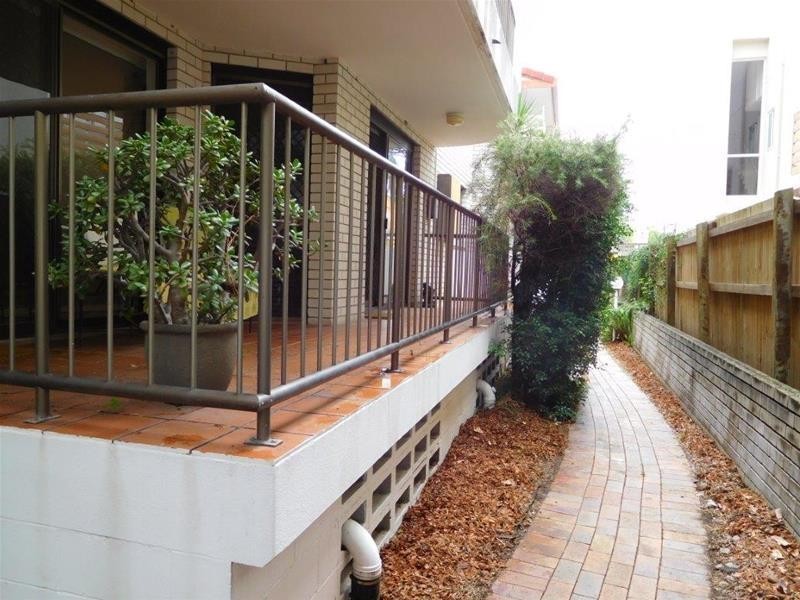 2/26 Lather Street, Southport QLD 4215