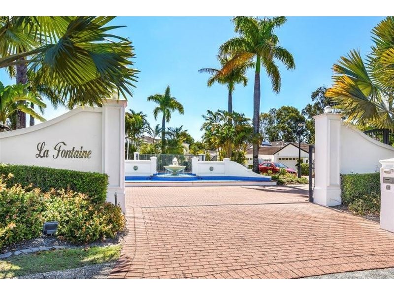 2/70 Marbella Drive, Benowa QLD 4217