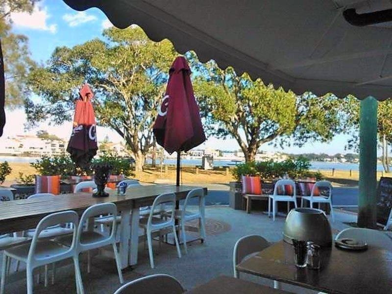 28 Blondell Avenue, Surfers Paradise QLD 4217