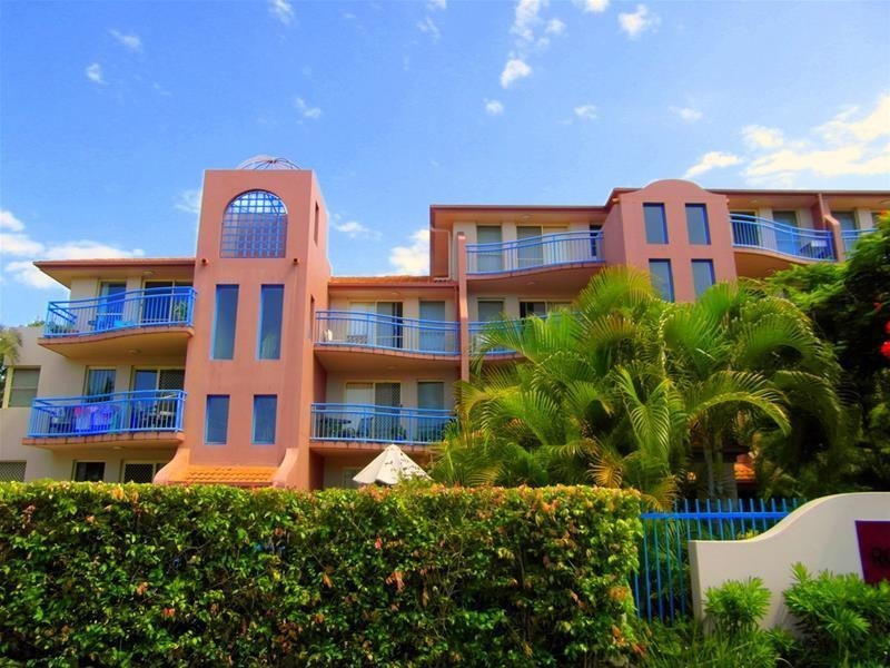 303/150 Stanhill Drive, Chevron Island QLD 4217