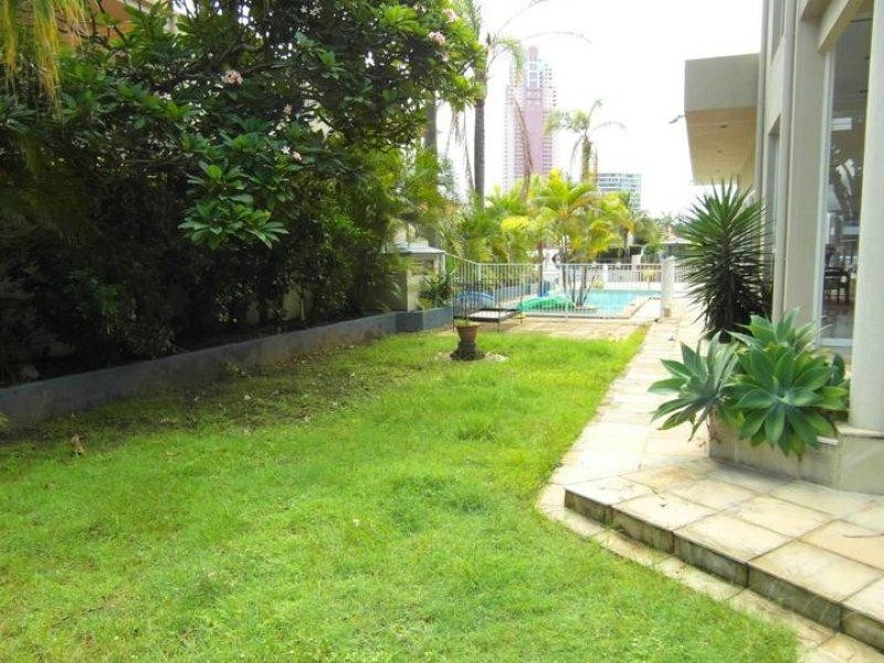 9 Midshipman Court, Paradise Waters QLD 4217