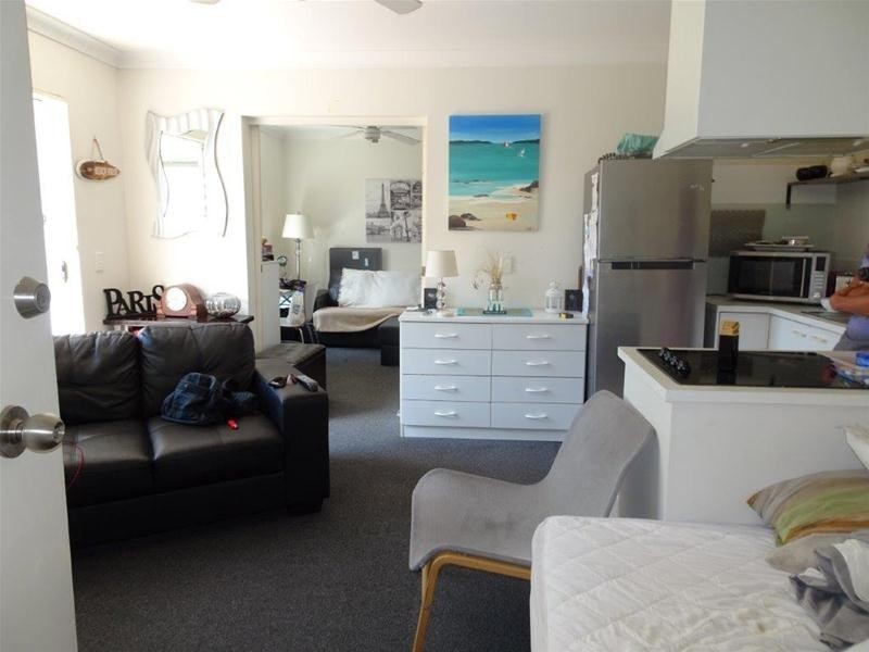 17/33 Cypress Avenue, Surfers Paradise QLD 4217