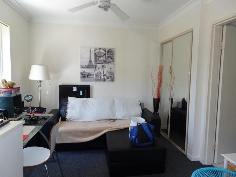 17/33 Cypress Avenue, Surfers Paradise QLD 4217