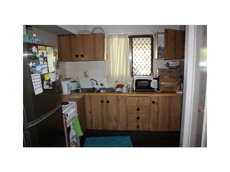 37 Markwell Avenue, Surfers Paradise QLD 4217