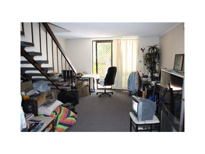 37 Markwell Avenue, Surfers Paradise QLD 4217