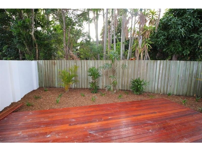 28 Oak Avenue, Budds Beach, Surfers Paradise QLD 4217