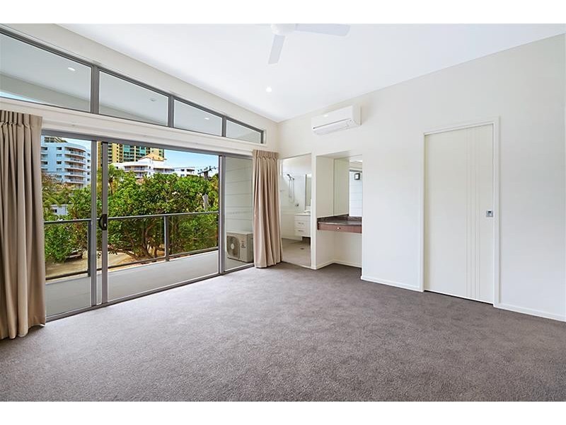 28 Oak Avenue, Budds Beach, Surfers Paradise QLD 4217