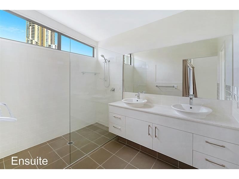 28 Oak Avenue, Budds Beach, Surfers Paradise QLD 4217