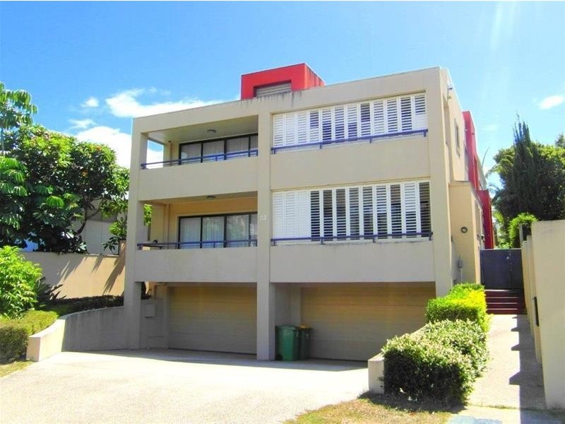 23 Purli Street, Chevron Island QLD 4217