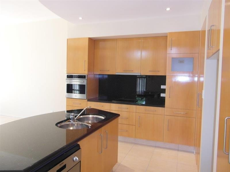 23 Purli Street, Chevron Island QLD 4217