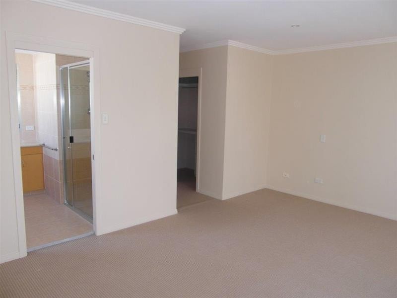 23 Purli Street, Chevron Island QLD 4217