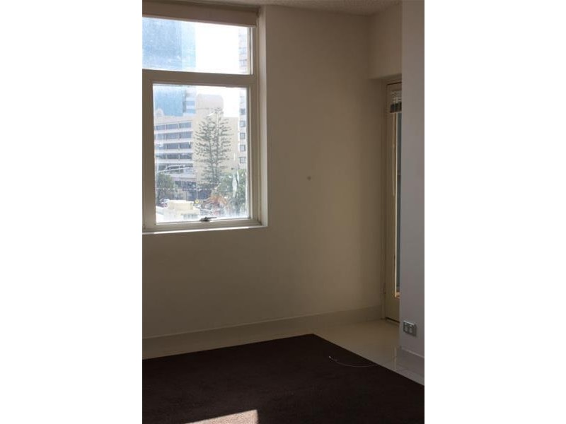 34 Hanlan Street, Surfers Paradise QLD 4217