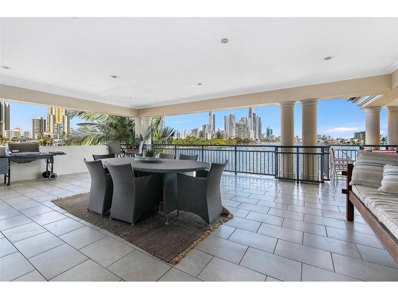 58 Admiralty Drive, Paradise Waters QLD 4217