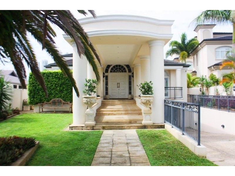 58 Admiralty Drive, Paradise Waters QLD 4217