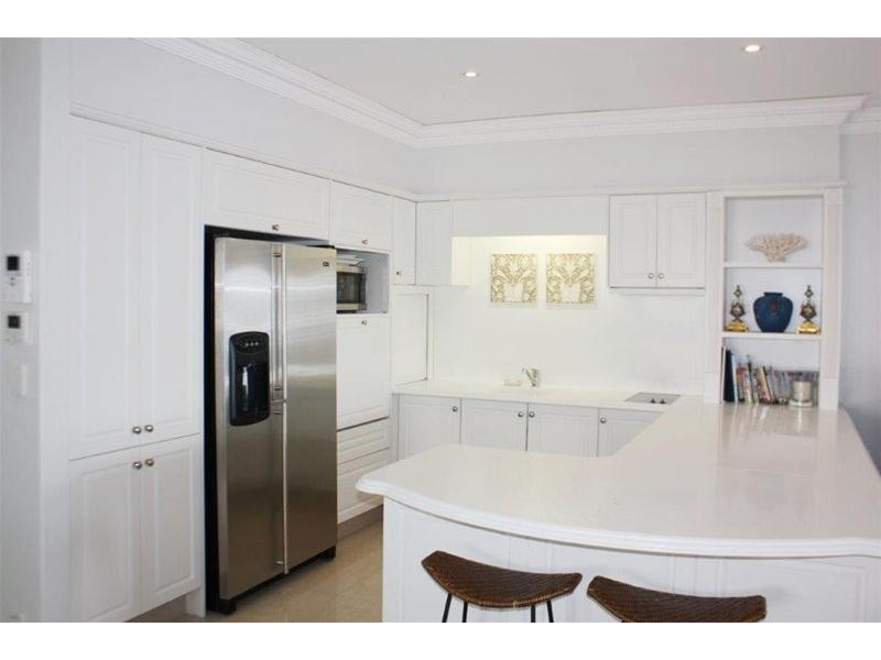 58 Admiralty Drive, Paradise Waters QLD 4217