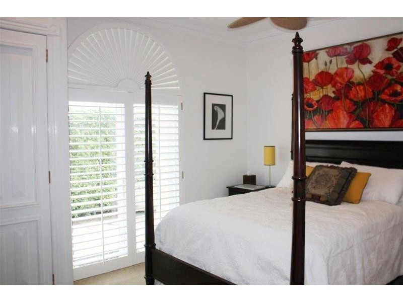 58 Admiralty Drive, Paradise Waters QLD 4217