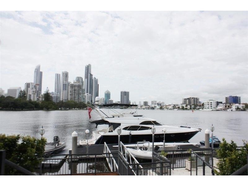 58 Admiralty Drive, Paradise Waters QLD 4217