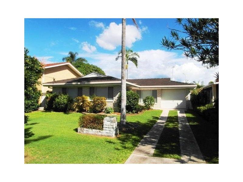 22 Coogeen Street, Sorrento QLD 4217