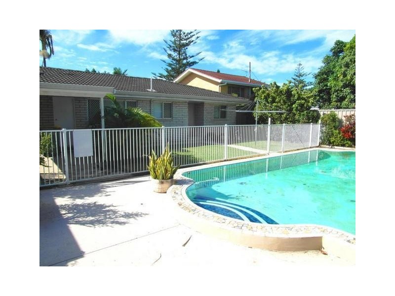 22 Coogeen Street, Sorrento QLD 4217