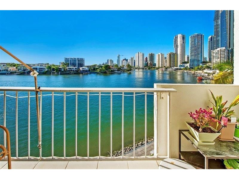 34/30 Watson Esplanade, Surfers Paradise QLD 4217