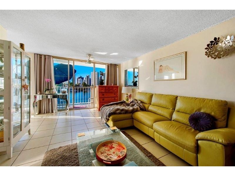 34/30 Watson Esplanade, Surfers Paradise QLD 4217