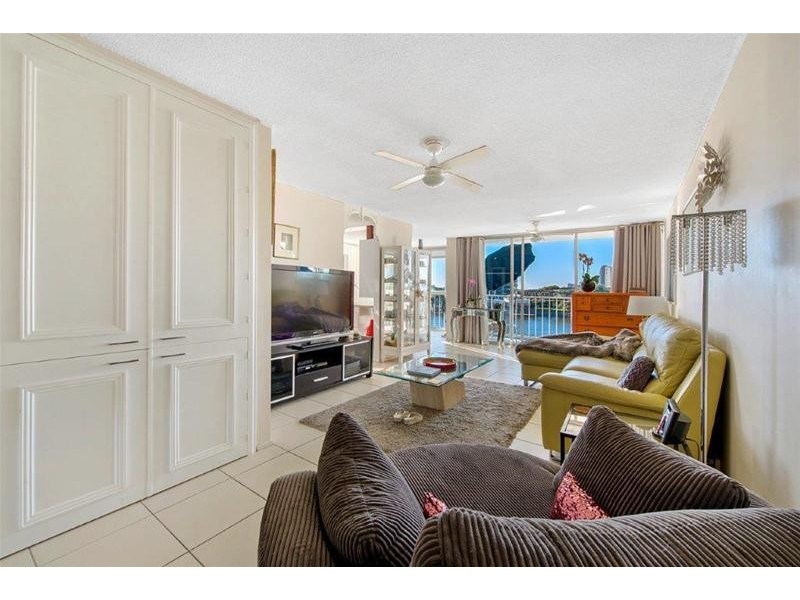 34/30 Watson Esplanade, Surfers Paradise QLD 4217