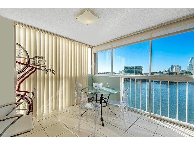 34/30 Watson Esplanade, Surfers Paradise QLD 4217