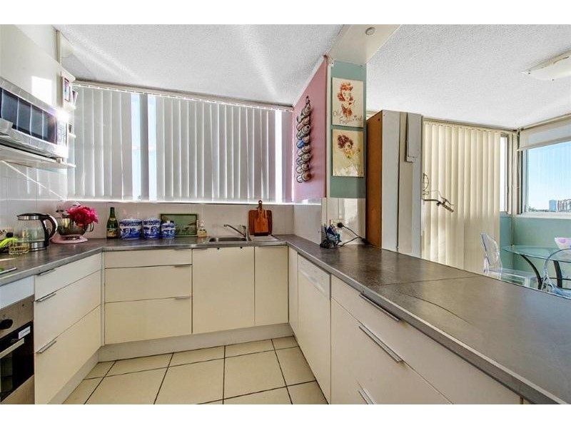34/30 Watson Esplanade, Surfers Paradise QLD 4217