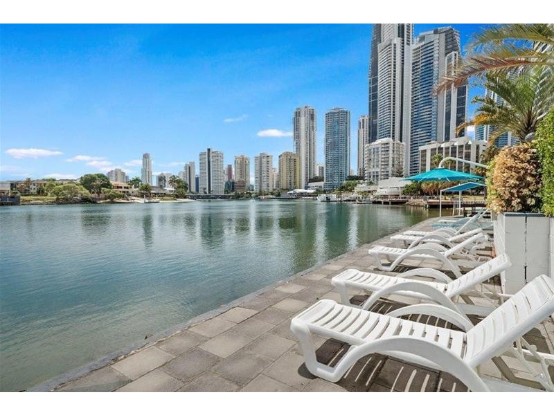 34/30 Watson Esplanade, Surfers Paradise QLD 4217