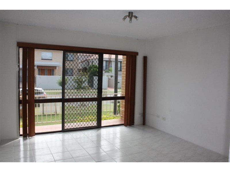 28 Sunrise Boulevard, Surfers Paradise QLD 4217