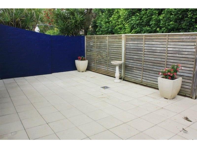 9 Freyburg Street, Sorrento QLD 4217