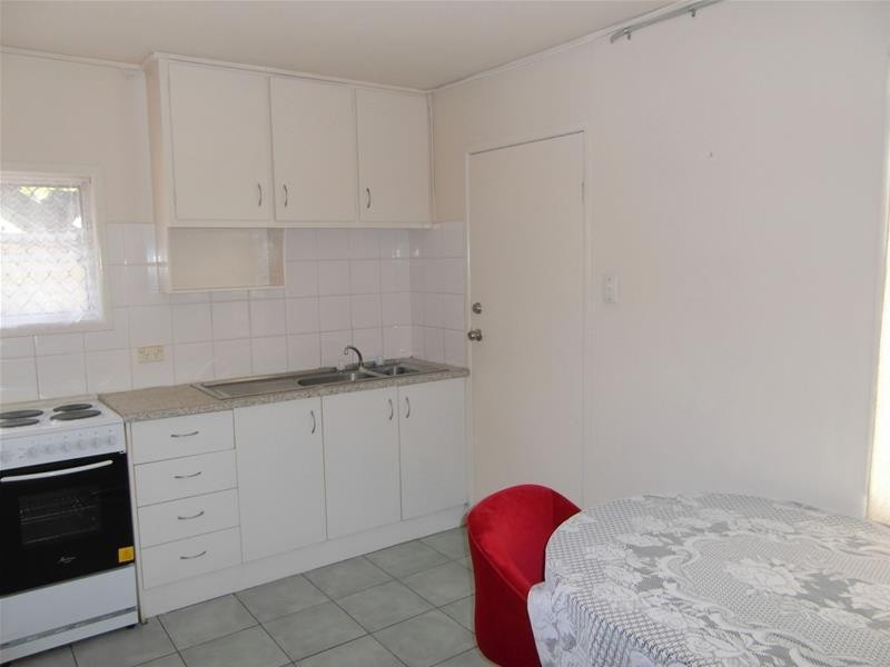 46 Monaco Street, Broadbeach Waters QLD 4218