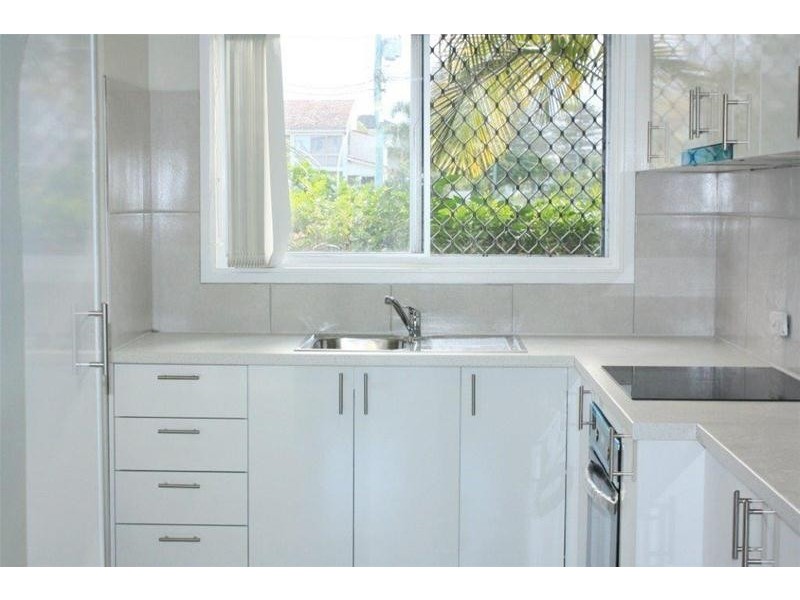 1/9 Holborow Close, Surfers Paradise QLD 4217