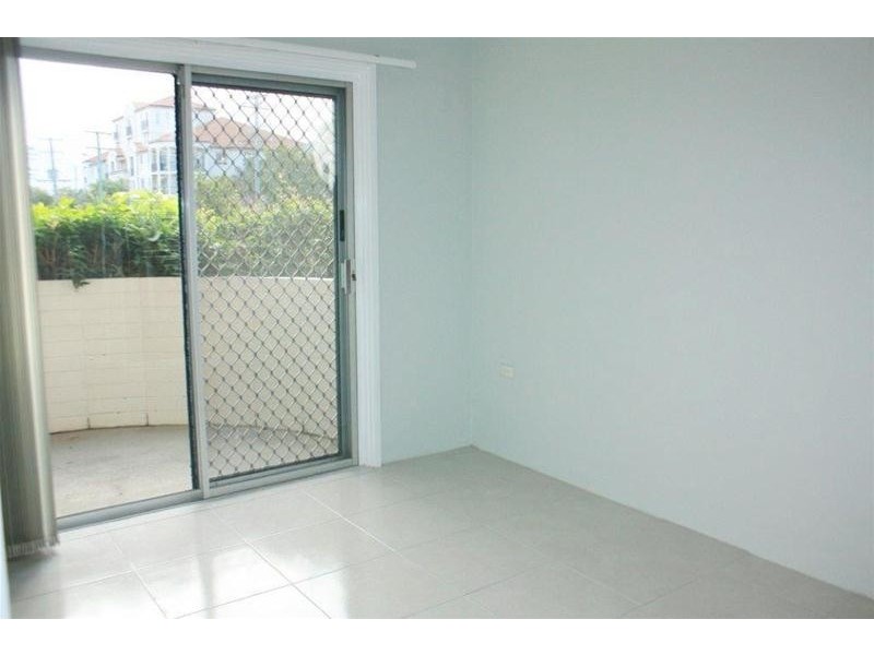 1/9 Holborow Close, Surfers Paradise QLD 4217