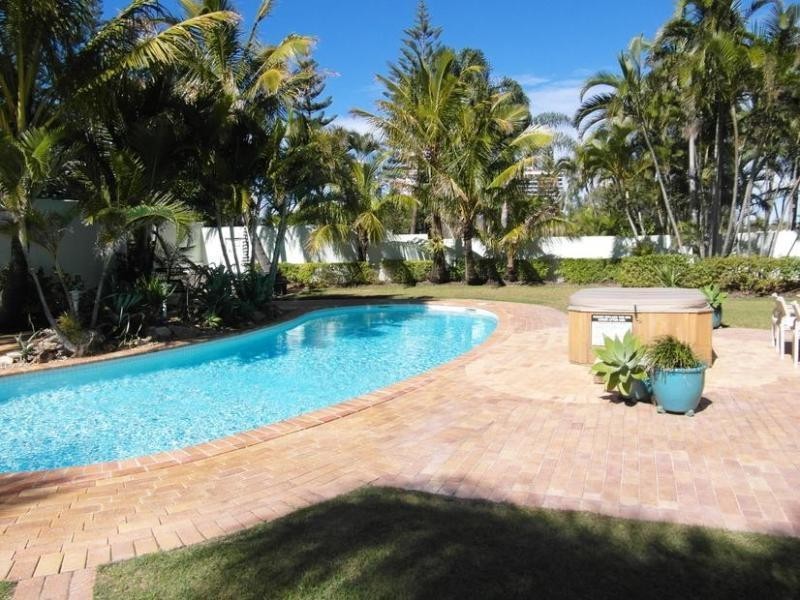 3 Tedder Avenue, Main Beach QLD 4217