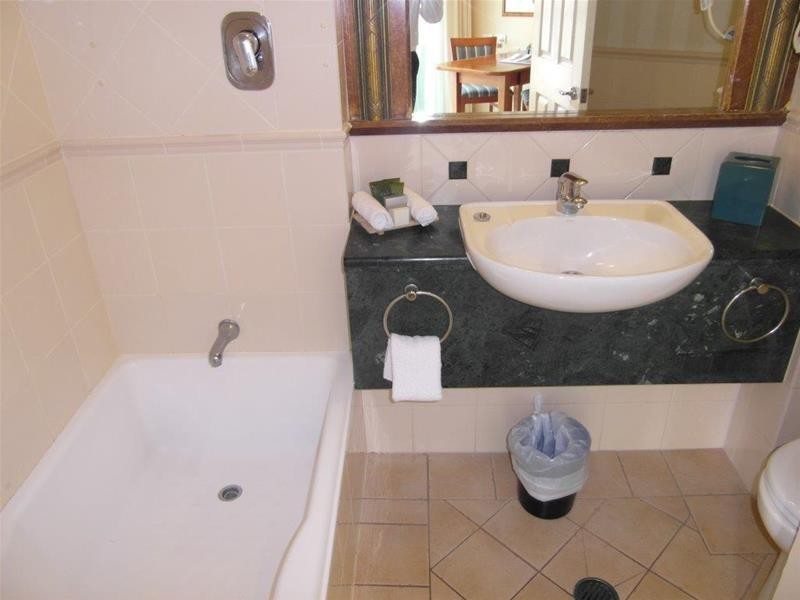 407/25 Laycock Street “Mantra Legends”, Surfers Paradise QLD 4217