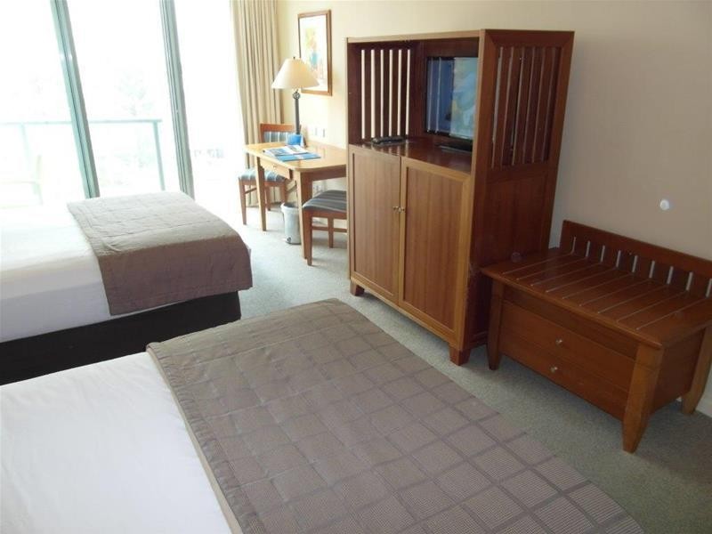 407/25 Laycock Street “Mantra Legends”, Surfers Paradise QLD 4217