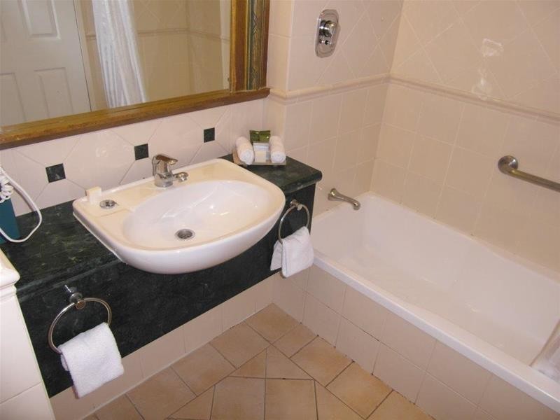 407/25 Laycock Street “Mantra Legends”, Surfers Paradise QLD 4217