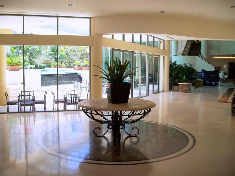 407/25 Laycock Street “Mantra Legends”, Surfers Paradise QLD 4217