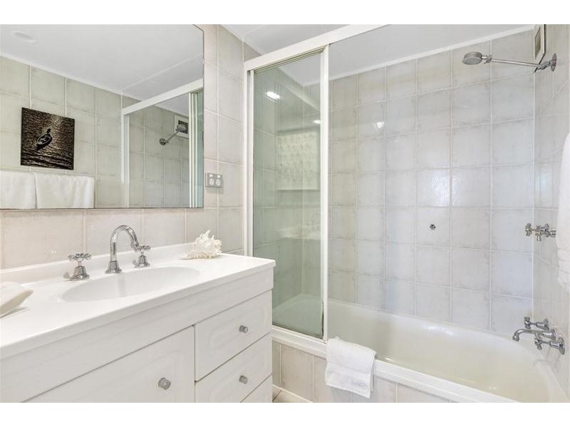 23/26 The Esplanade, Surfers Paradise QLD 4217