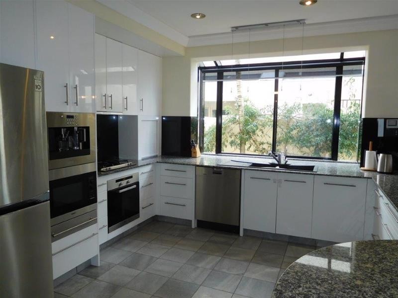 104 Commodore Drive, Paradise Waters QLD 4217