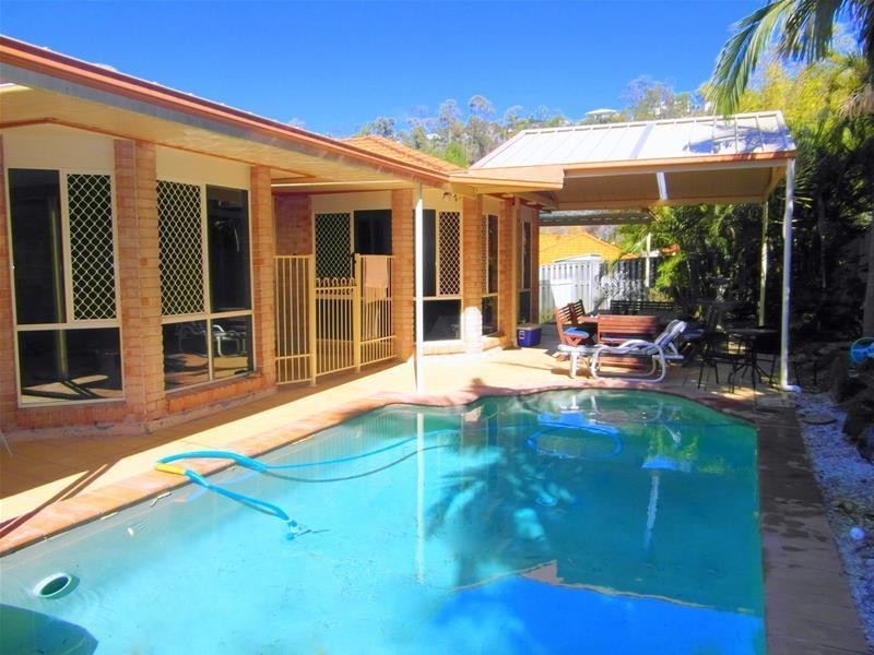 12 Equador Court, Pacific Pines QLD 4211