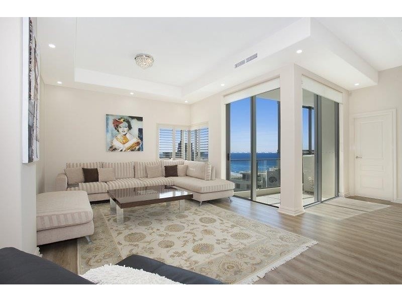 Ultima Penthouse 3 Garfield Terrace, Surfers Paradise QLD 4217