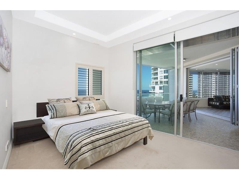 Ultima Penthouse 3 Garfield Terrace, Surfers Paradise QLD 4217