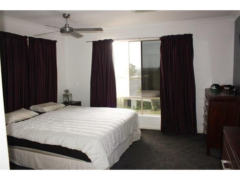 2/34 Codrington Circuit, Pacific Pines QLD 4211