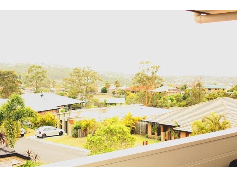 2/34 Codrington Circuit, Pacific Pines QLD 4211