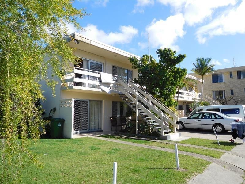 16 Leonard Avene, Surfers Paradise QLD 4217