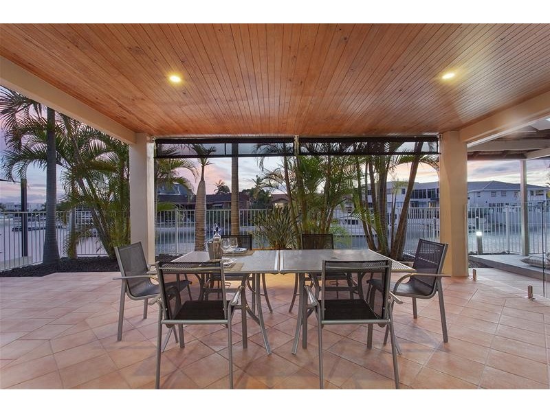 24 Viking Court, Paradise Waters QLD 4217