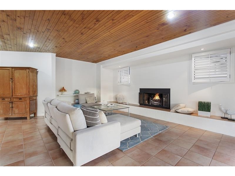 24 Viking Court, Paradise Waters QLD 4217